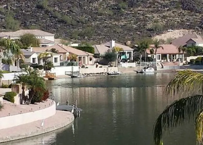Glendale Arizona Lakeside Property